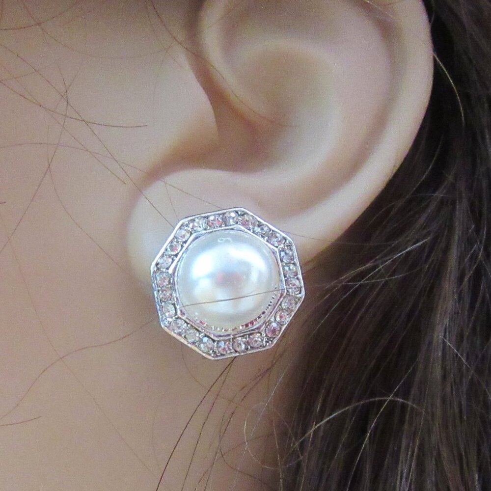 Vintage clear rhinestone & faux pearl octagonal clip on earrings marked jjG